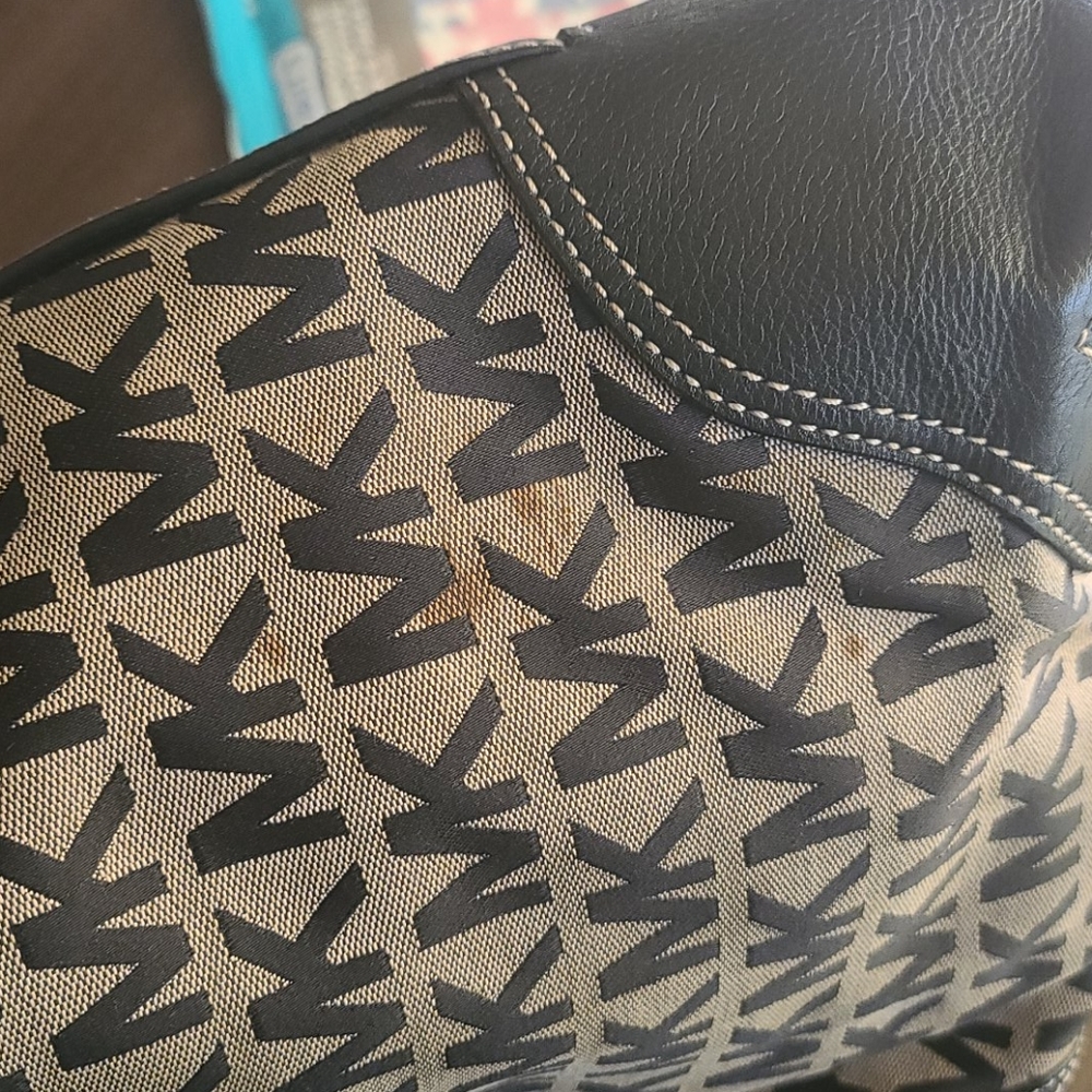 Handbag - Picture 4 of 7